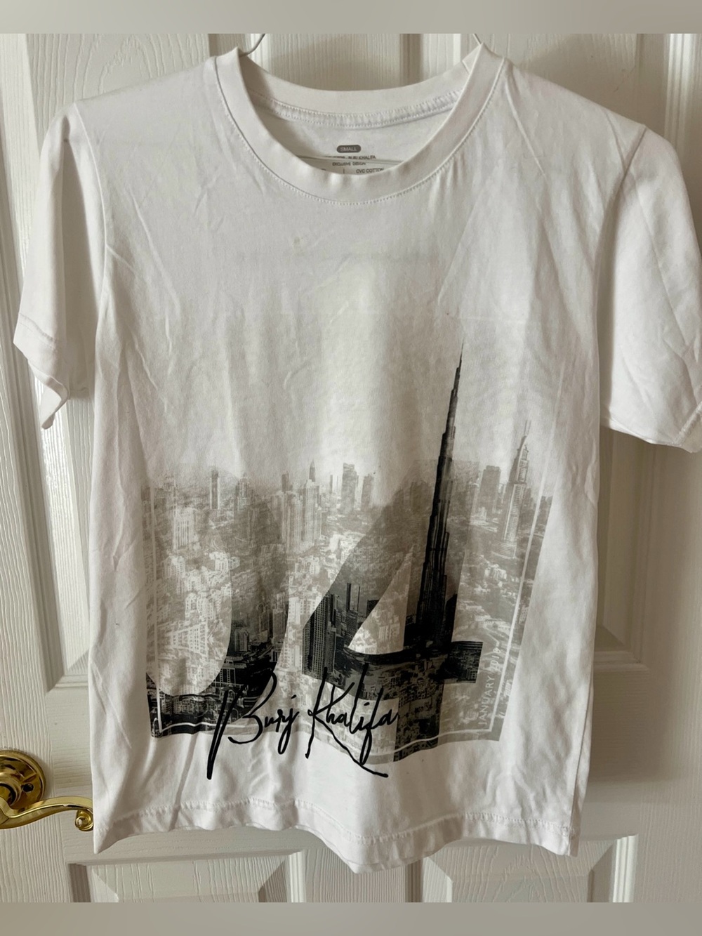 At The Top Of Burj Khalifa skyscraper, Dubai, UAE - White Logo T-Shirt Sz S